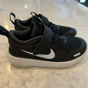 Toddler boy 12c black Nikes